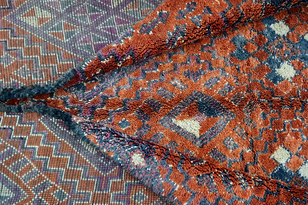 Exquisite vintage Zayane carpet with a fantastic color surprise